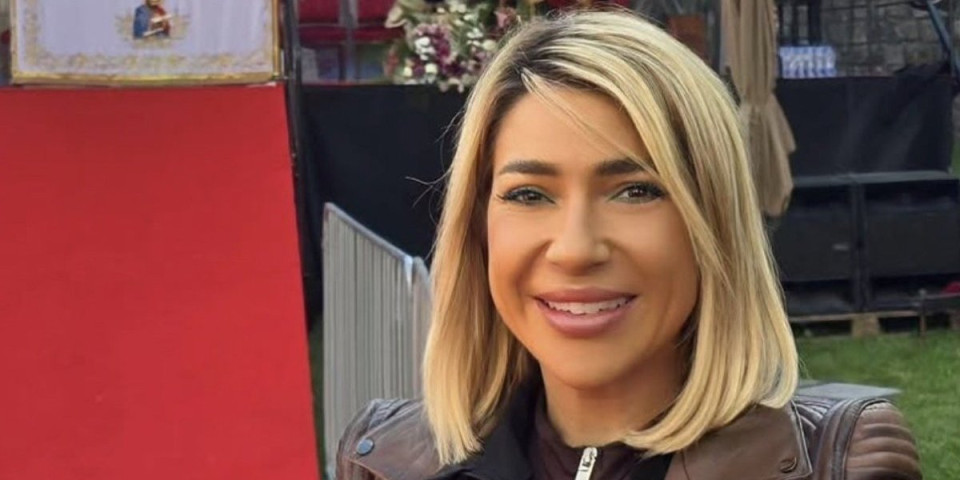 "Reka dobrih ljudi danas će teći Beogradom" Jovana Jeremić pored svetinje, stigla posle skoro 650 godina