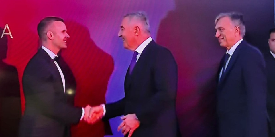 Oni su slavili otcepljenje Crne Gore: Rame uz rame Spajić, raspop Miraš, Gojko, Mandić...
