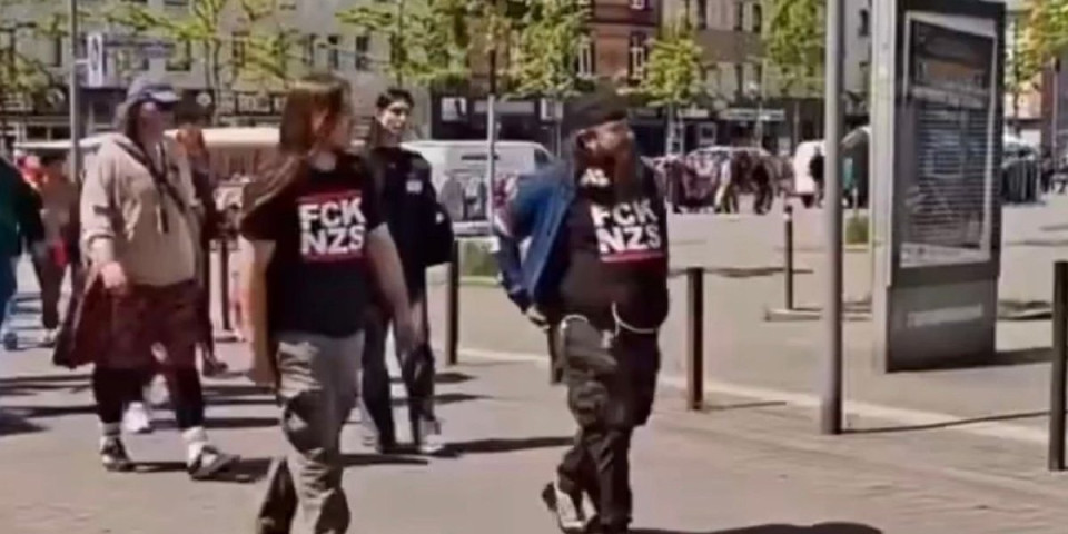 Isti centar, isti recept! Blokaderi kopiraju Antifu - Parole i simboli iz Nemačke završili na protestima u Srbiji! (VIDEO)