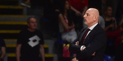 (VIDEO) Haos u Pioniru! Navijači Zvezde zvižde Obradoviću zbog Dobrića - Reakcija trenera šokirala sve