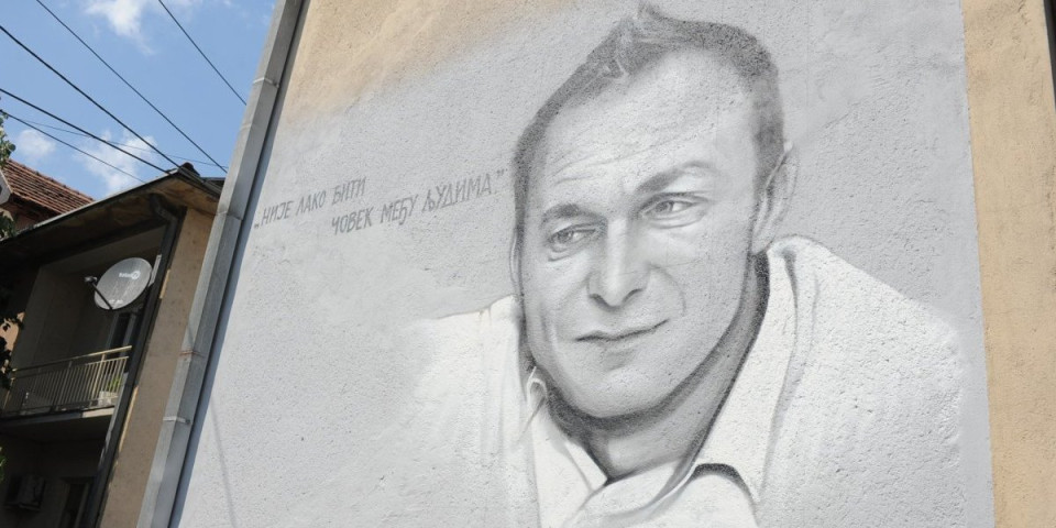 Bio je veliki čovek među ljudima! Ovako zahvalni Kraljevčani čuvaju uspomenu na narodnog lekara dr Pavlovića (FOTO)