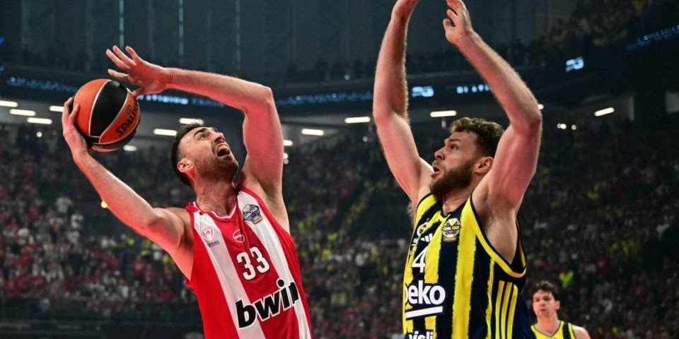 Olimpijakos u finalu Evrolige - Fenerbahče u potpunosti podbacio
