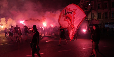 Sportinjo u Mađarskoj: Navijači Zvezde prave feštu pred okršaj sa Hapoelom (VIDEO)