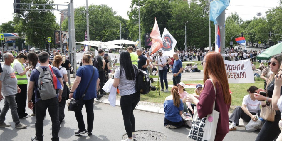 Blam studentsko-blokaderske liste u Kuli: Verujemo svima, ali ipak vodimo istragu, jer ne verujemo nikome! (VIDEO)