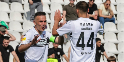 Festival emocija! Suze, aplauzi, zagrljaji, Partizan poklonio petardu Nathu za kraj