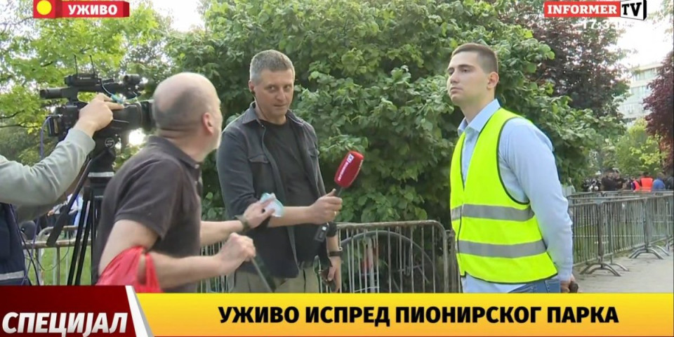 Dokaz ko je zaista nasilan! Informer dočekali psovkama, N1 snimao bez ijednog incidenta (VIDEO)