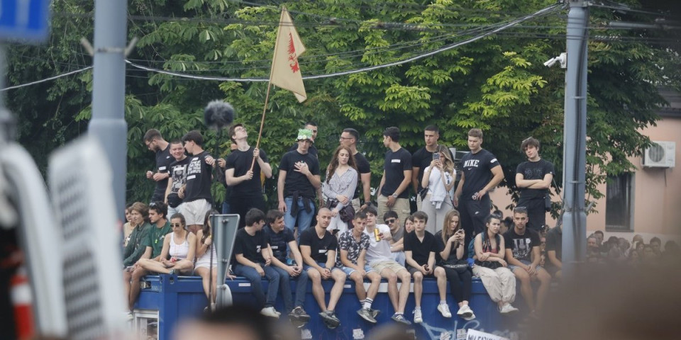 Pukla tikva! Tajni zapisnik otkriva brutalne sukobe među blokaderima - sastanci pretvoreni u obračune (FOTO)
