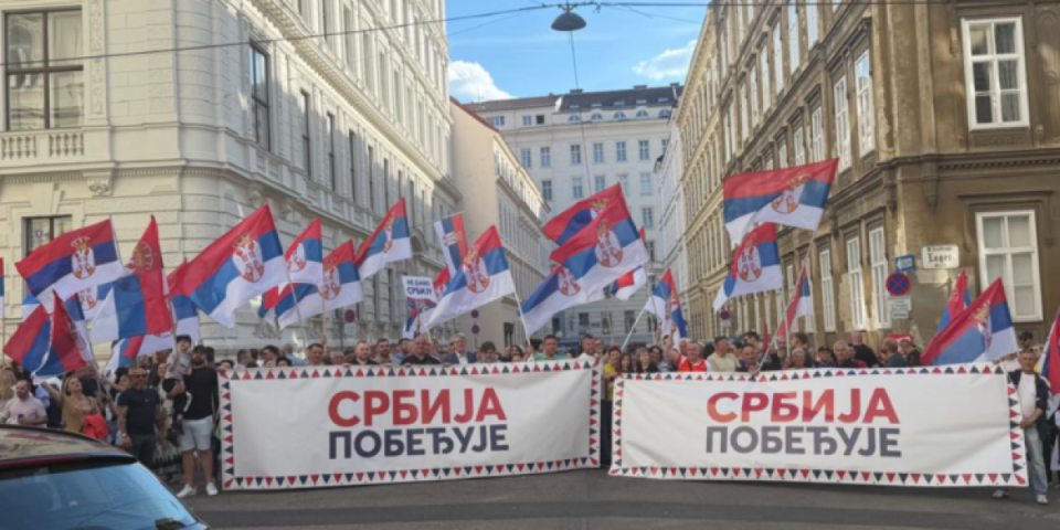 Srbija pobeđuje! Srpska dijaspora u Beču pokazala ogromnu ljubav prema otadžbini (FOTO)