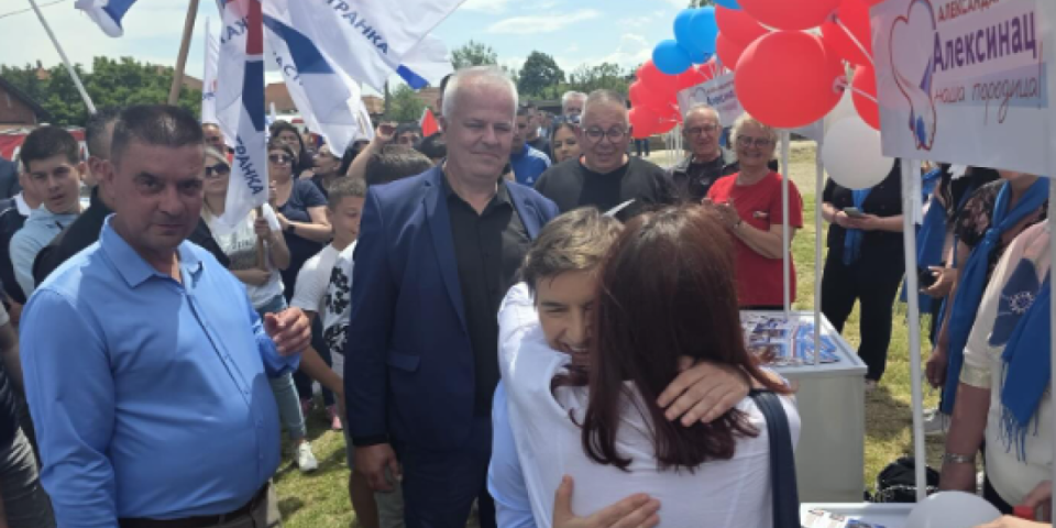 "Hvala Aleksincu na ljubavi i podršci!" Ana Brnabić: Nastavljamo borbu za Srbiju (FOTO)