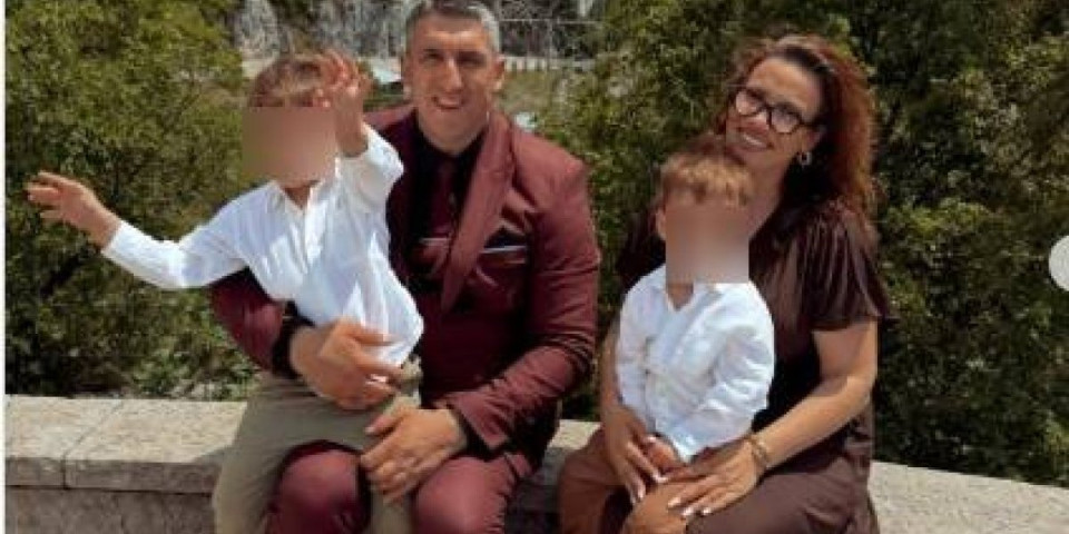Pomirili se Kristina Spalević i Kristijan Golubović: Krstili decu pod Ostrogom (FOTO)