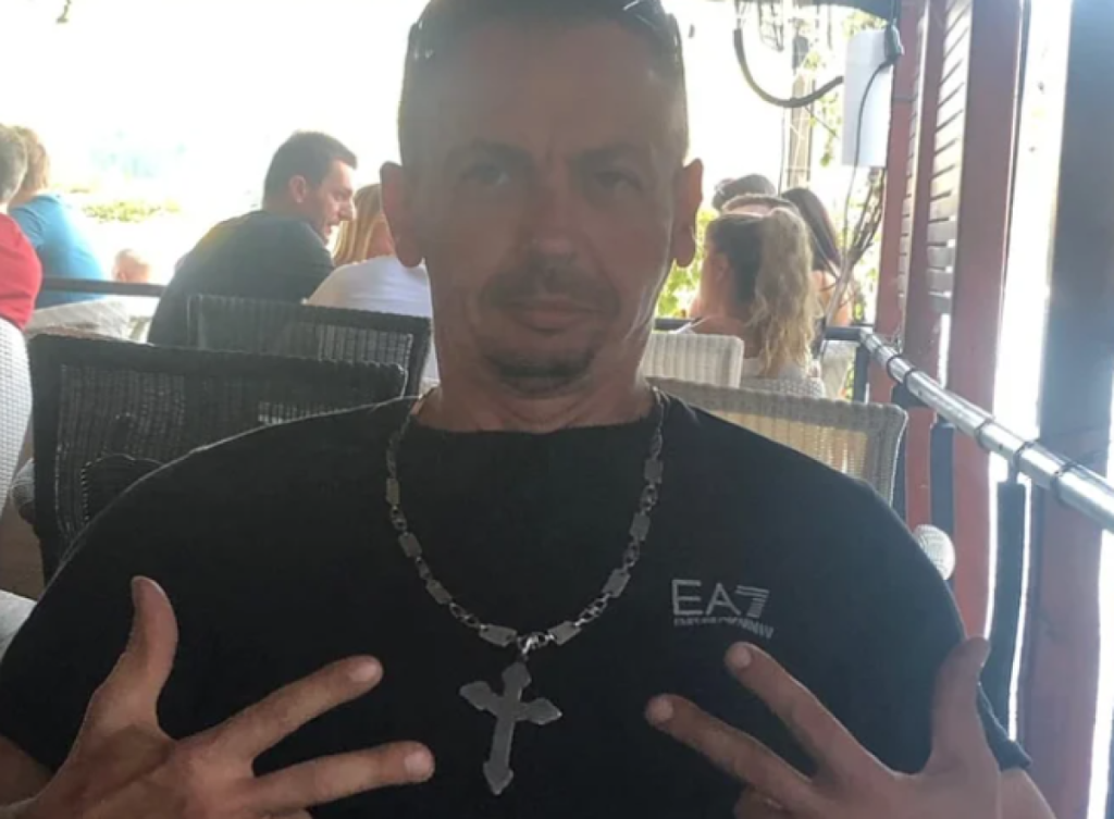 "Ne j**em četvorkom, ja j**em k**cem" Otac Srpkinje koja "muze dedu" vređao sve jer mu fali zub?
