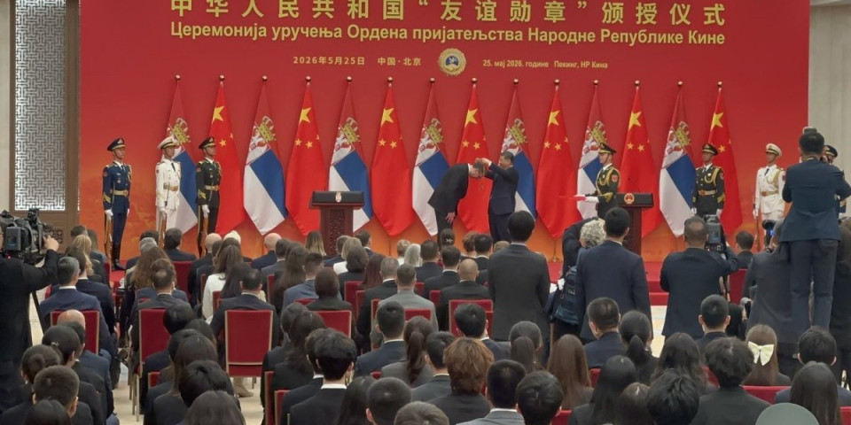 Si Đinping odlikovao Vučića Ordenom prijateljstva