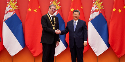Predsednik Kine Si Đinping odlikovao je danas u Pekingu predsednika Srbije Aleksandra Vučića Ordenom prijateljstva, koji predstavlja najviše državno odlikovanje Narodne Republike Kine za strane državljane.