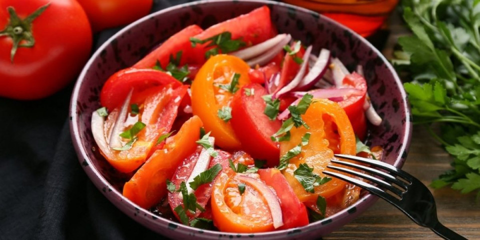 Turska paradajz salata: Osvežavajući prilog koji ide uz sve - odličan letnji obrok