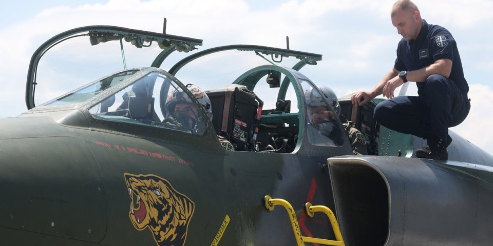 Po kiši i snegu danju ili noću za njih nema odmora! Evo šta se dešava u eskadrili „orlova” Vojske Srbije (FOTO)