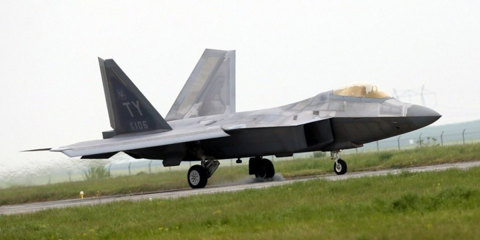 Svet na ivici ponora: Američki F-22 hitno raspoređeni širom Izraela, sprema se nešto krupno
