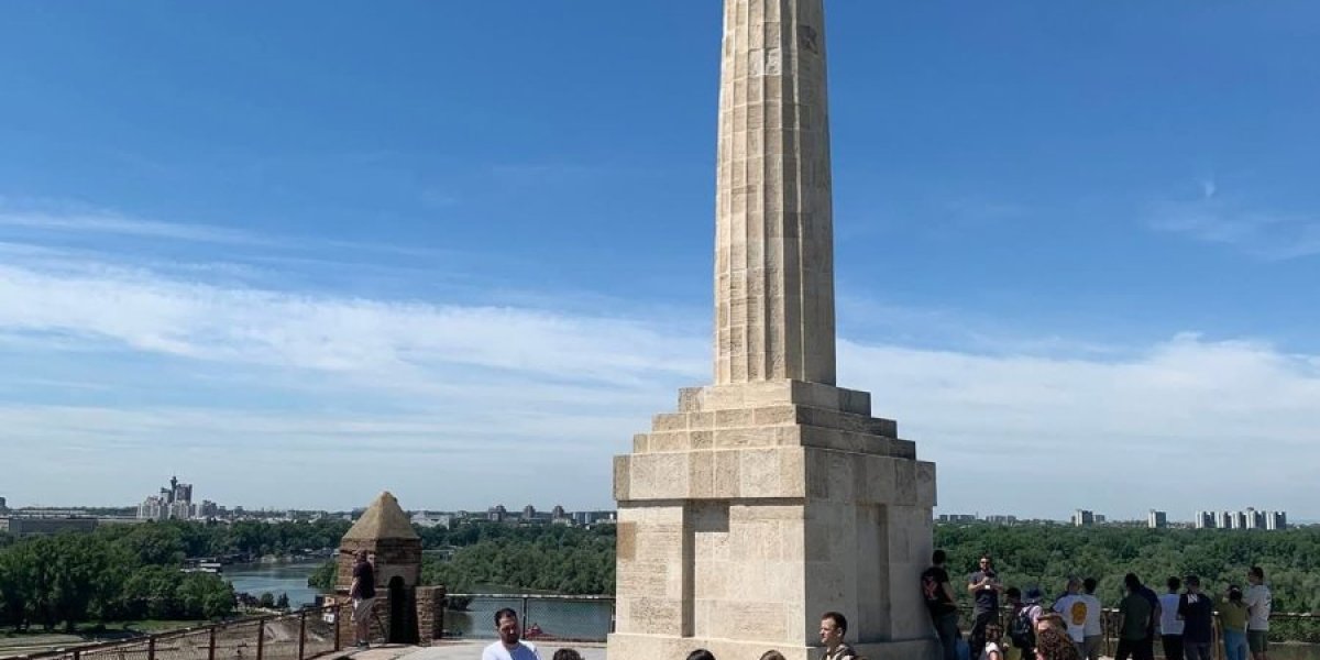 Beograd na dlanu