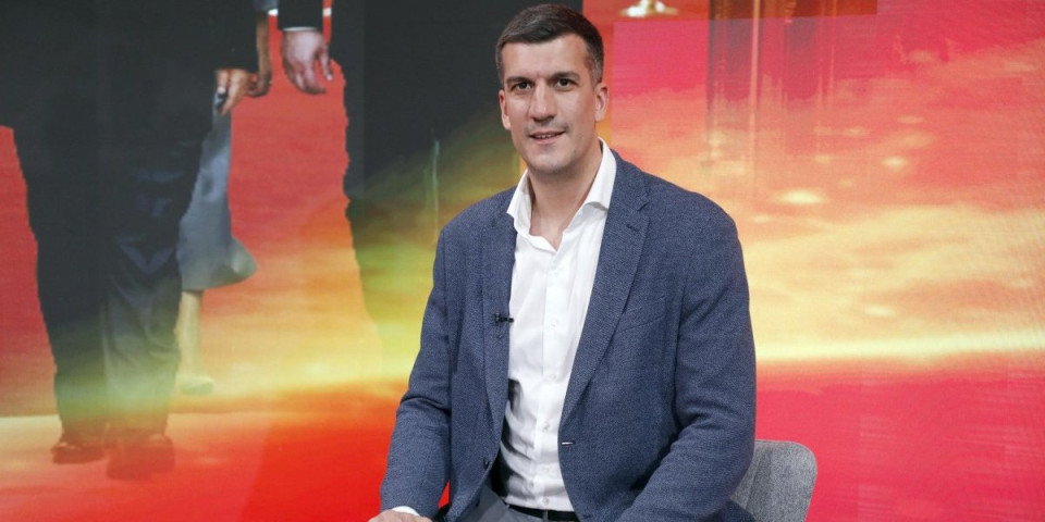 Srbija daleko ispred svih! Kešelj bez dlake na jeziku: Vučićeva politika stvaranja, znanja i investicija srušila sve laži (FOTO)