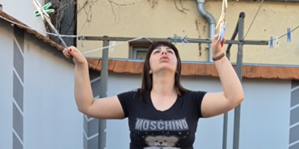 Žica za veš umalo stradala! Pogledajte šta radi Miljana Kulić (VIDEO)