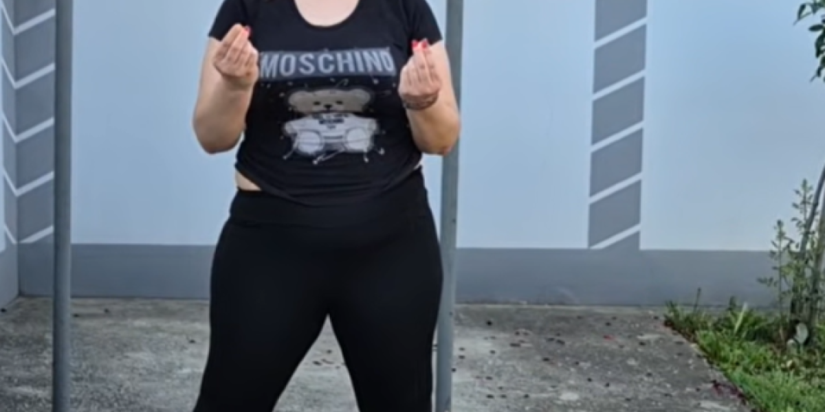 Miljana Kulić vežba