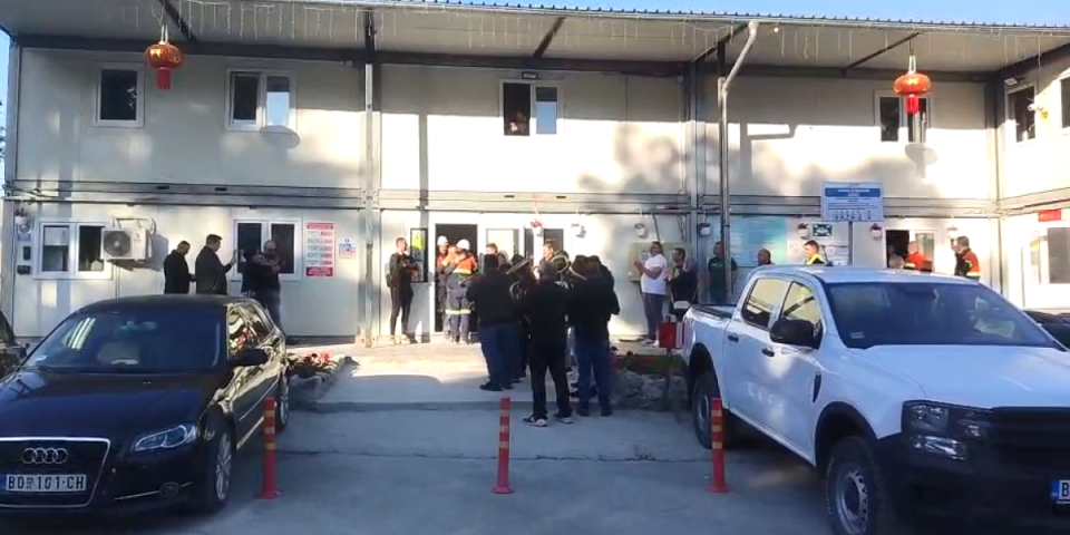 Bane se od šoka umalo nije srušio: Čekali su ga iz treće smene (VIDEO)