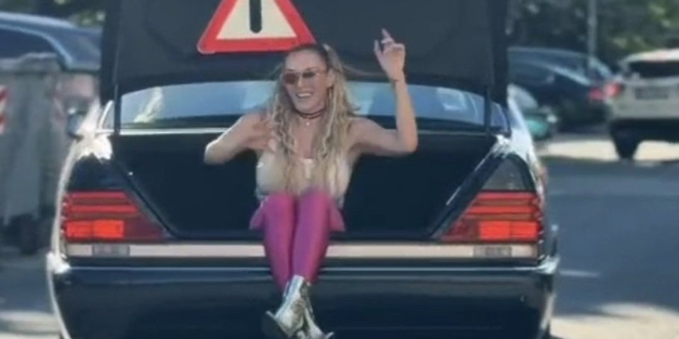 Gepekovali Anabelu! Šok scene snimila kamera - Devedesete su se vratile