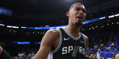 Viktor Vembanjama u suzama, San Antonio u finalu NBA lige (VIDEO/FOTO)