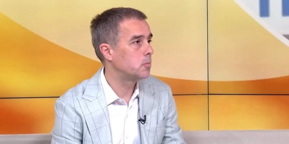 Patosirani na svojoj televiziji! Gordi su, nadobudni, a razjedaju ih sujeta i nesloga (VIDEO)