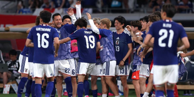 Ameri bruje o njihovom potezu: Japanci posle drame sa Holandijom ostavili svlačionicu kao apoteku, pogledajte (FOTO)