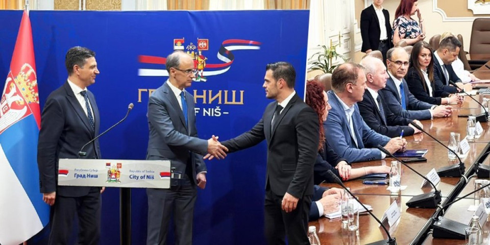 Macut poručuje: Građanima otvaramo nova vrata Vlade Srbije, Niš među prioritetima razvoja (FOTO)