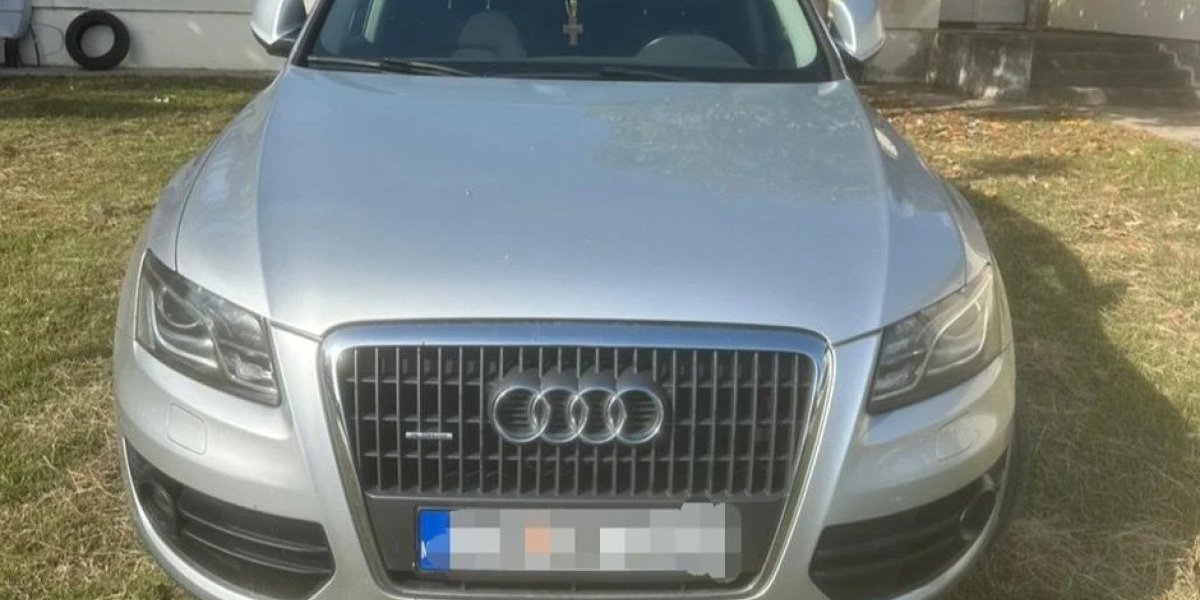 Zaplenjen automobil