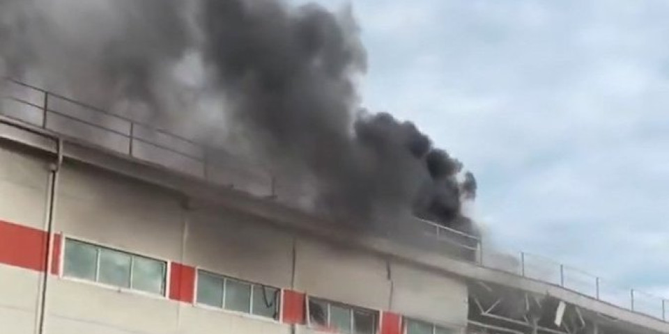 Brutalan udar na skladišta hrane: Rusi u Dnjepru ranili osmoro ljudi i zapalili najveći trgovinski lanac