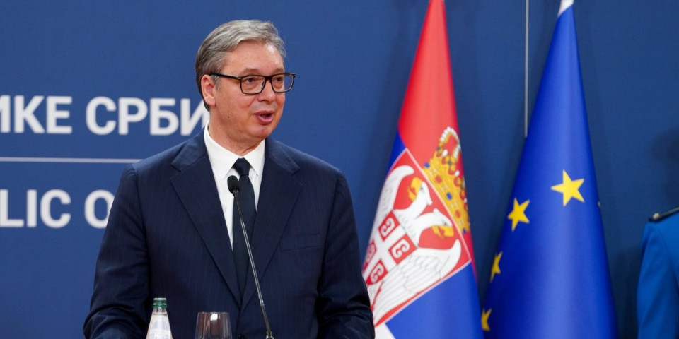Neviđena hajka pred dolazak Vučića! Crnogorski portali predsednika Srbije proglašavaju "psihotičnim autokratom" (FOTO)