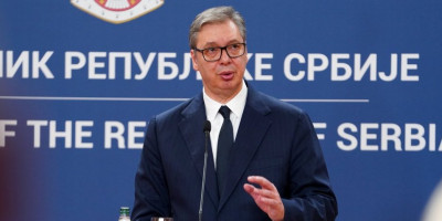 ''Što ih niste uhapsili ako su kriminalci?'' - Vučić iz Tivta: Momci iz aviona nisu ništa loše uradili