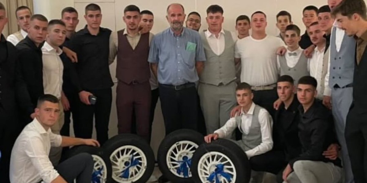 Profesor Mišić i njegova deca