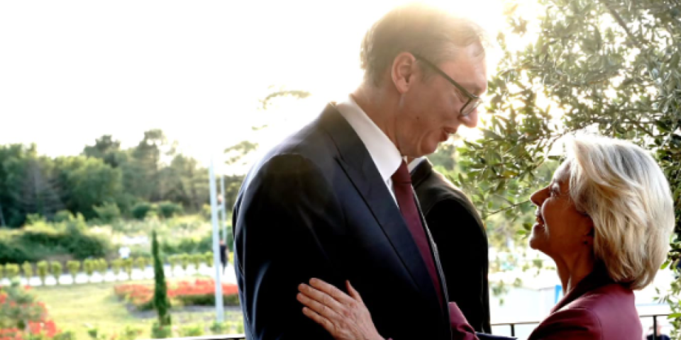 Da vidite kako je Vučić "izolovan": Ove fotografije u potpunosti ruše blokadersku kulu od karata laži (FOTO)