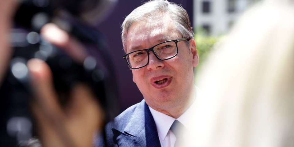 (FOTO) Dokaz da je Vučić govorio istinu, a oni lagali! Ovo su momci koji su gasili požar u Crnoj Gori