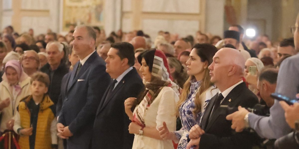 Počela Liturgija u Hramu