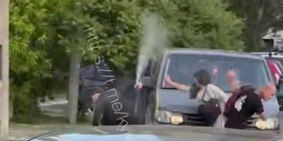 Šok snimak iz Kijeva: Pogledajte šta Ukrajinka radi policajcu, razlog je užasan! (VIDEO)