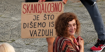 Pa zar da se međusobno delimo?! Ružna poruka tokom blokada: 