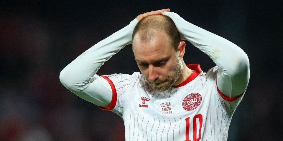 Je-zi-vo! Eriksen ponovo kolabirao! Meč odmah prekinut! (VIDEO)