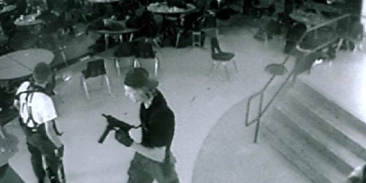 Erik Haris i Dilan Klebold tokom pucnjave