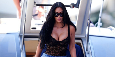 Kim Kardašijan raspametila dekolteom: Grudi preliv