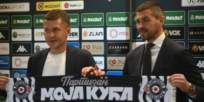 Cigara, špricer i muzika na uvce! Ilić plače, Lazović se pop