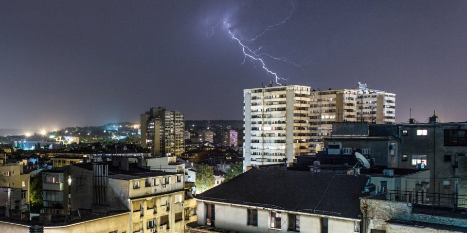 Popaljeni meteo alarmi! Hitno upozorenje RHMZ-a, nevreme tek hvata zalet