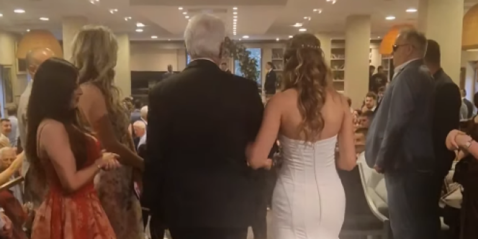 (VIDEO) Svadba za 350 zvanica! Direktor Granda ženi sina, mlada blista u raskošnoj venčanici
