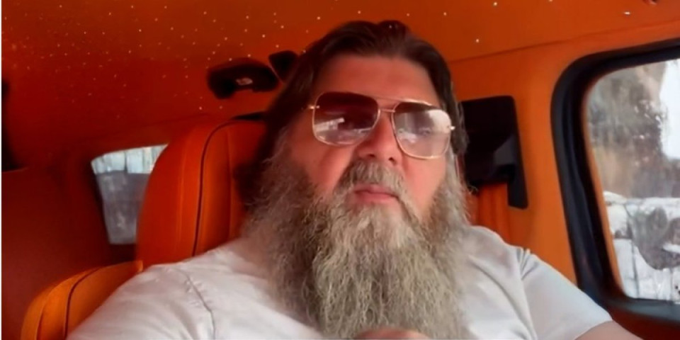 Skandal! Evo kako govori blokaderski rektor Megatrenda - Kad vidite šta vozi i koji sat nosi... (FOTO/VIDEO)