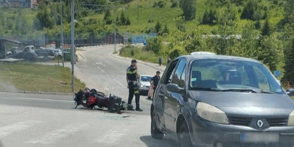 Oboren motociklista u Novoj Varoši: Policija na mestu nezgode!