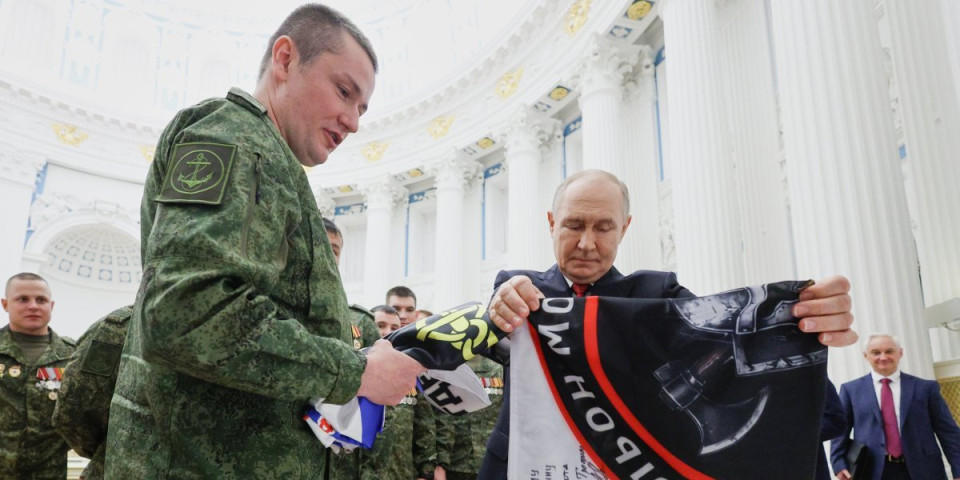 Krenulo je po zlu! Putin pred vojnicima priznao šokantnu istinu: Na frontu se događa nešto što Moskva nije očekivala