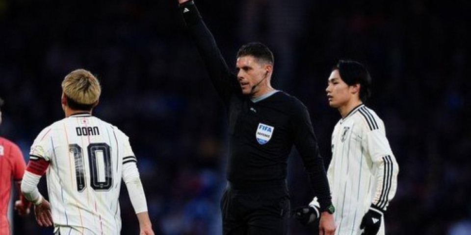 FIFA hitno mora da reaguje: Sudija potezom iza leđa kolega napravio haos